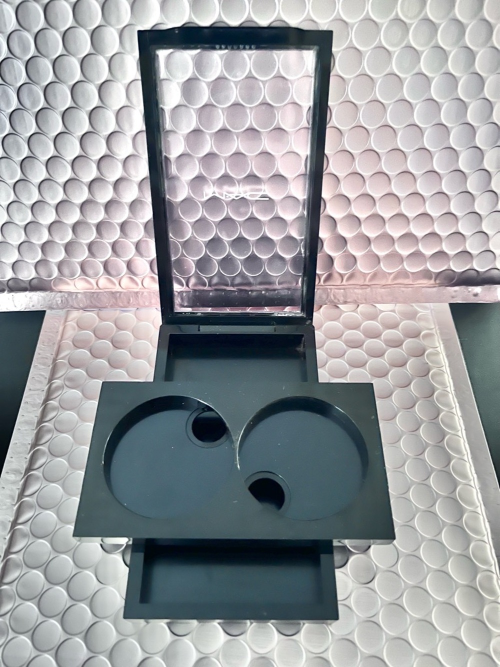 🔥MAC Pro Palette Large x2 Insert
*EMPTY* New In Box - Picture 4 of 4